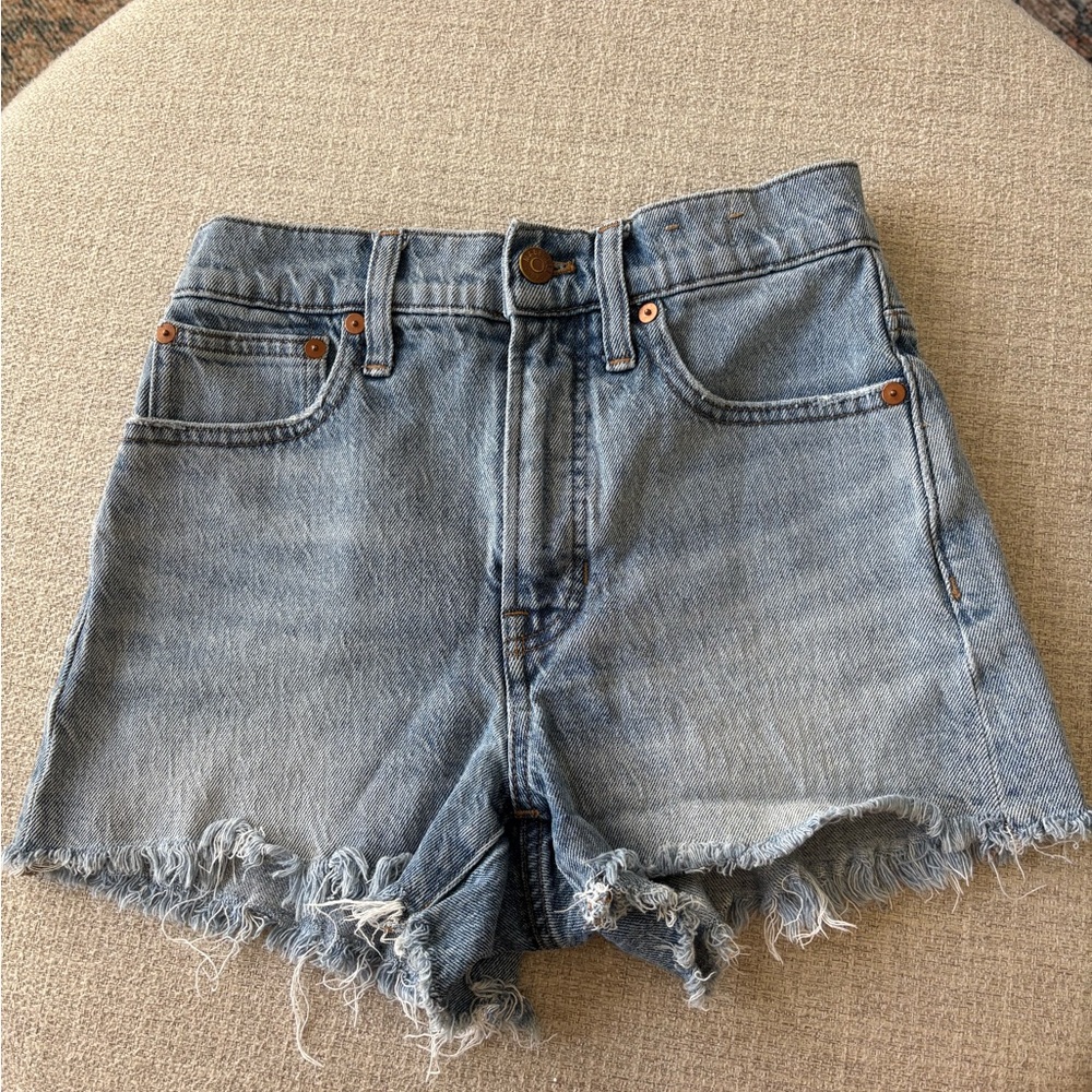 Madewell Denim Frayed Hem Women Shorts size 24
